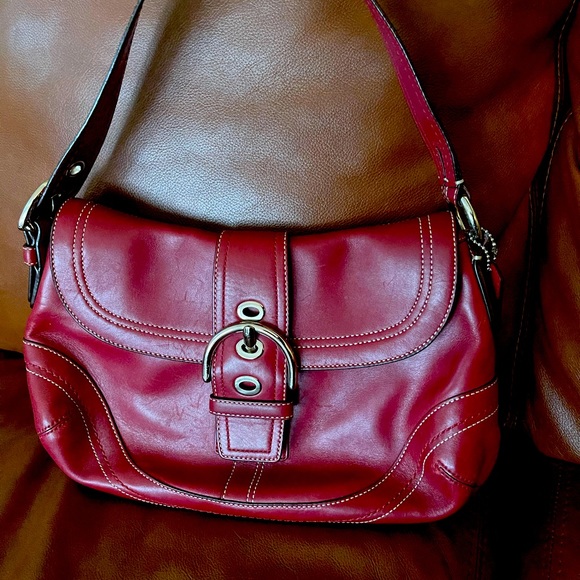 Red Coach 100% authentic bag in immaculate con… - Picture 2 of 5